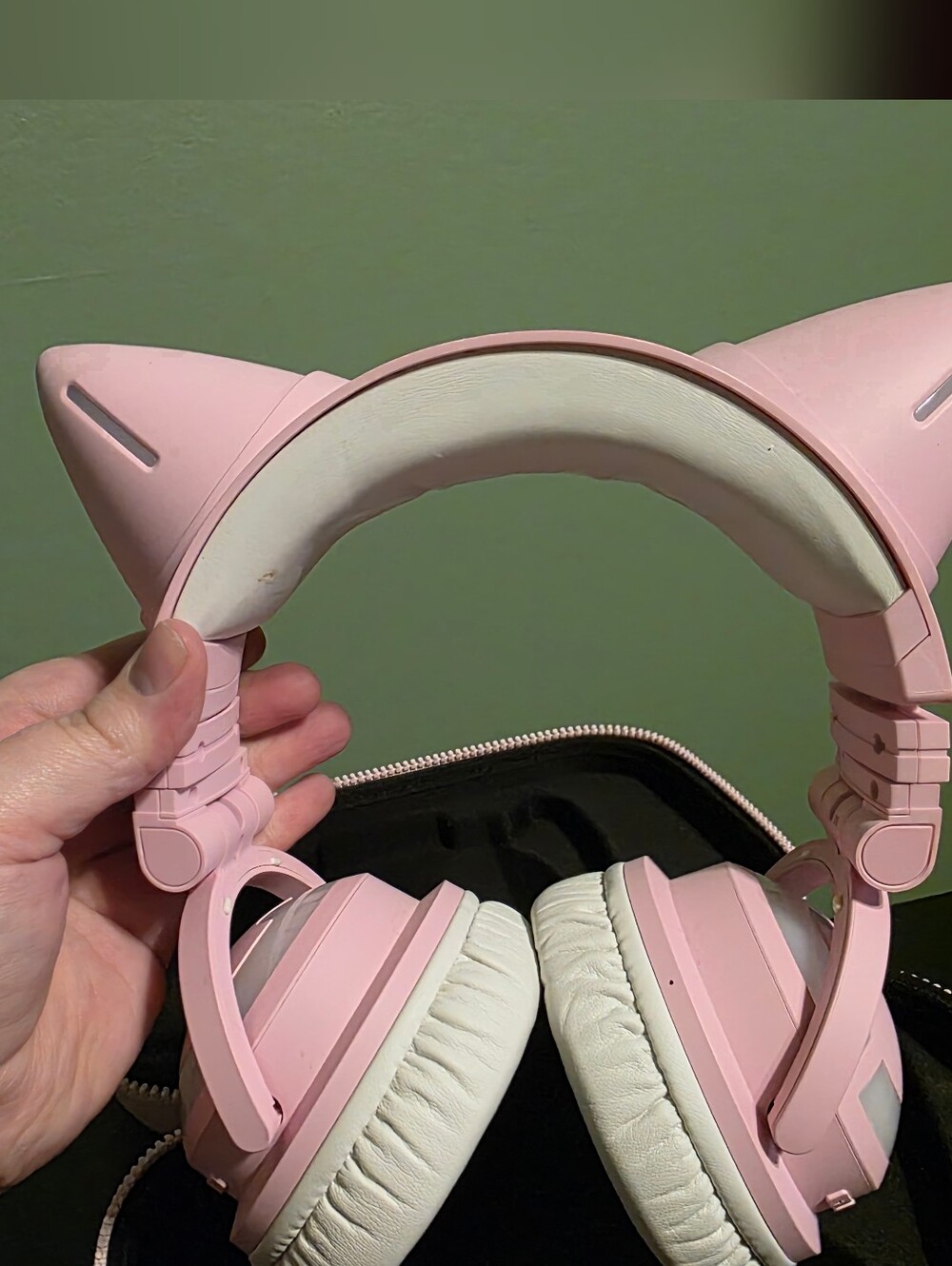 YOWU Pink Cat Ear 3G Wireless Headphones Excellent Condition with Carrying Case - Picture 4 of 16